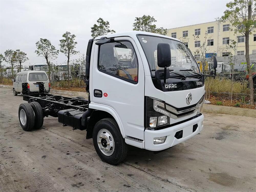 東風小多利卡（3308，玉柴140）國六  內飾照片圖