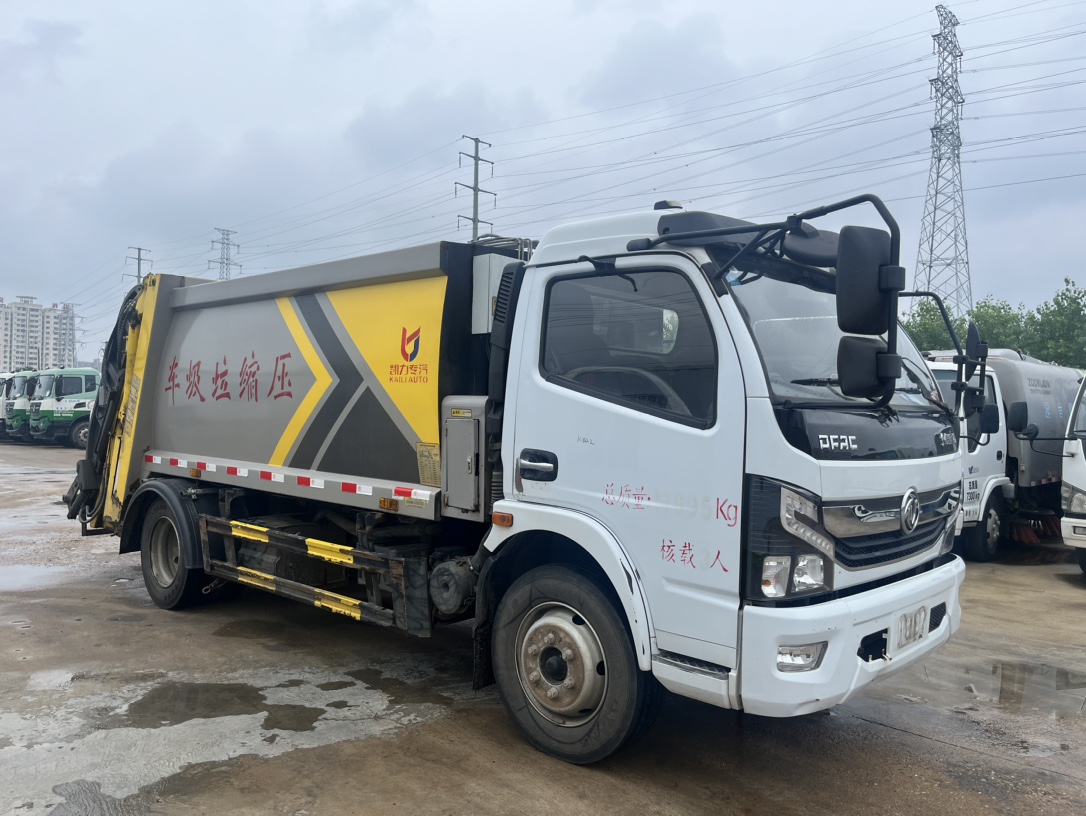 1??車型：國六9方壓縮垃圾車 2??年份：2021年6月 3??發動機：朝柴170馬力，國六 4??底盤配置：東風凱普特底盤，3800軸距，六檔變速箱，245